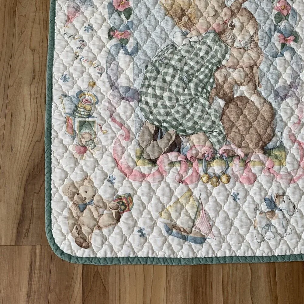Vintage Finished Daisy Kingdom Toy Treasures 1997 Baby Nursery Quilt 31” x 39”